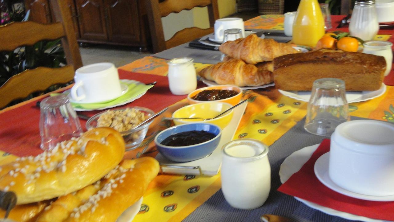 Bed and Breakfast Domaine De Poudos Auterive  Esterno foto